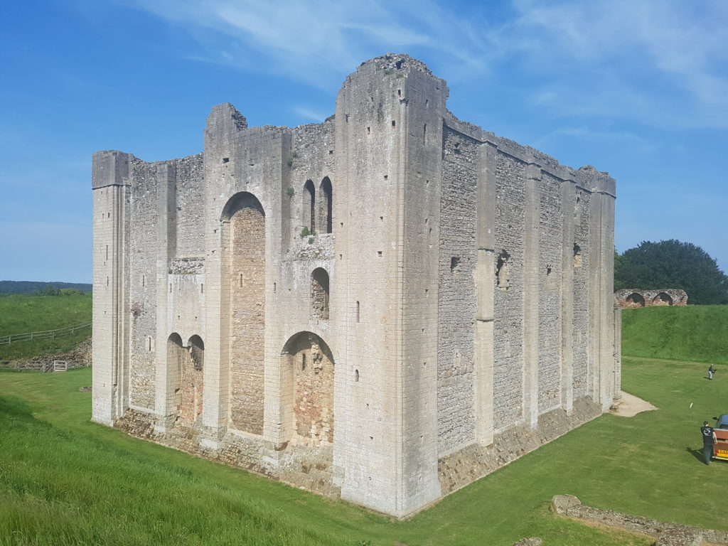Castle — Lynn